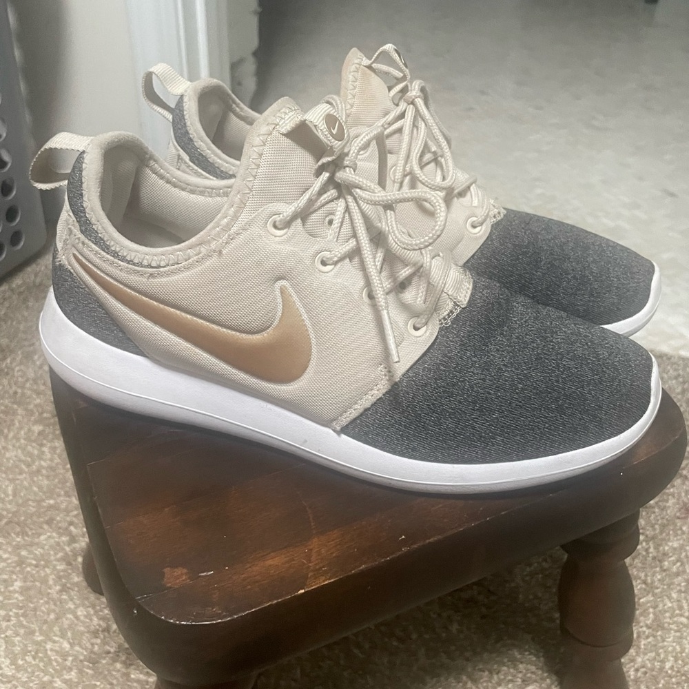 Nike sneakers in great condition